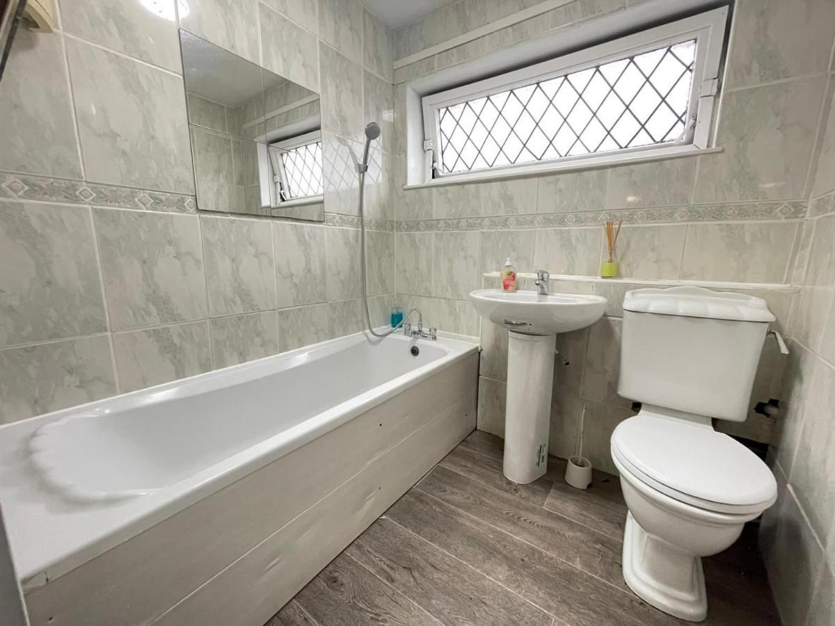 Privatunterkunft Spacious Bedroom In Beckton London